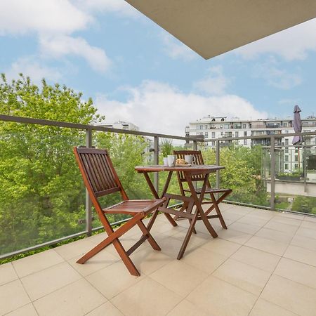 ורשה City Apartment With Parking Near Metro Mlociny By Noclegi Renters מראה חיצוני תמונה