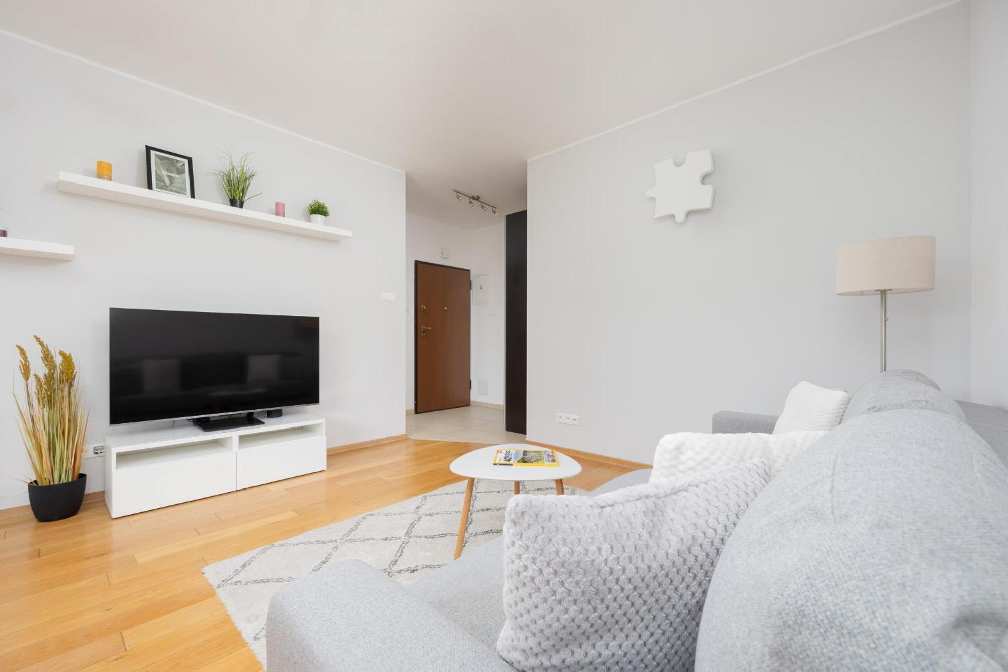 ורשה City Apartment With Parking Near Metro Mlociny By Noclegi Renters מראה חיצוני תמונה