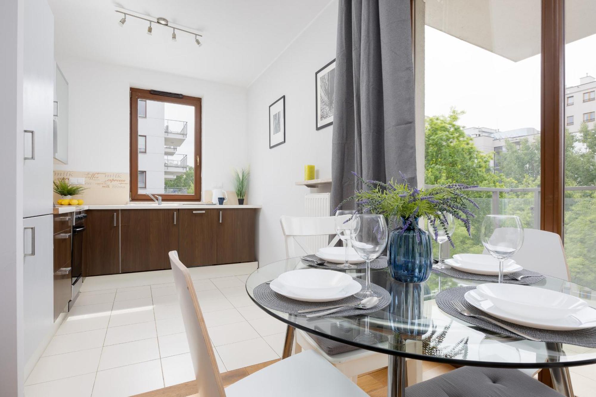 ורשה City Apartment With Parking Near Metro Mlociny By Noclegi Renters מראה חיצוני תמונה