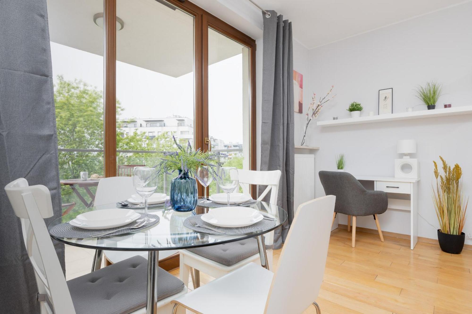 ורשה City Apartment With Parking Near Metro Mlociny By Noclegi Renters מראה חיצוני תמונה